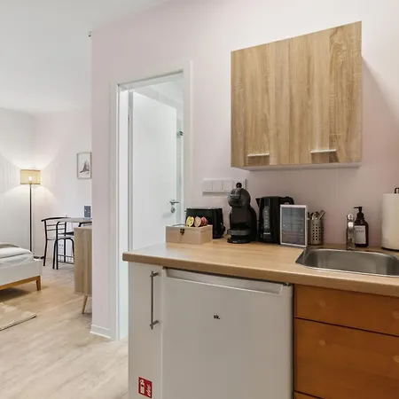 Vorstadtoase Fuer 2 - Netflix, Parkplatz, Naehe Ber, Queensize-Bett Eichwalde Buitenkant foto