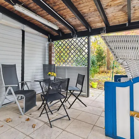 Vorstadtoase Fuer 2 - Netflix, Parkplatz, Naehe Ber, Queensize-Bett Eichwalde Buitenkant foto